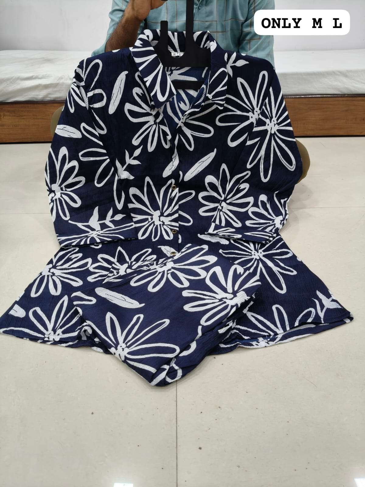 BOUTIQUE QUALITY CRUSH FANCY CORD SET FOR GIRL DAILY SIMPLE WEAR SURAT